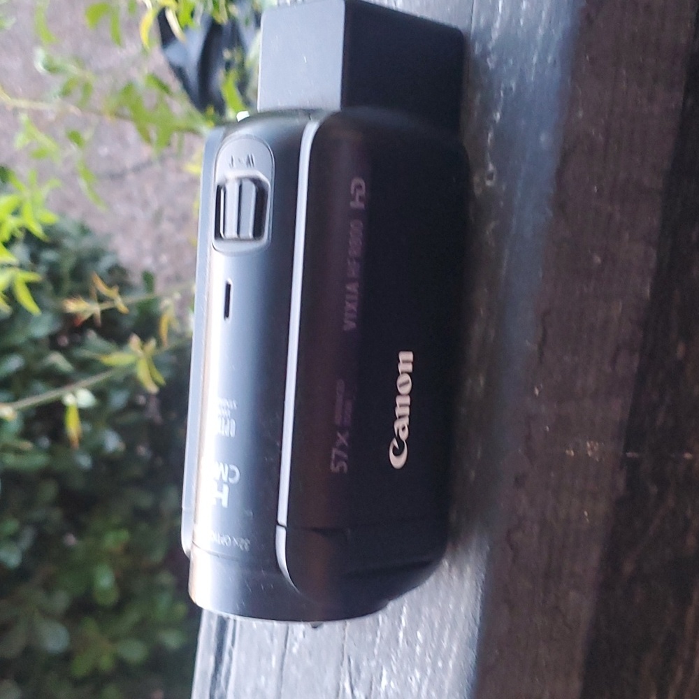 Canon vixia